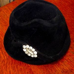 Vintage velvet felt hat